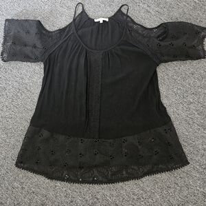 Cold Shoulder top.  Flat friendly!